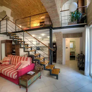Appartement Stilnuovo In The Historic City Center Of Very Close To Campo Square, Sienne